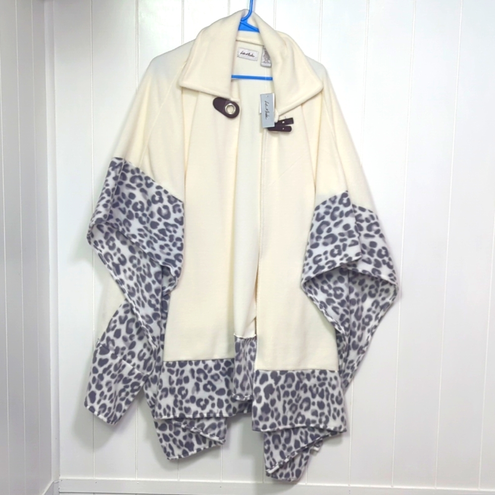 Nwt Le Moda White One Size Poncho Cardigan